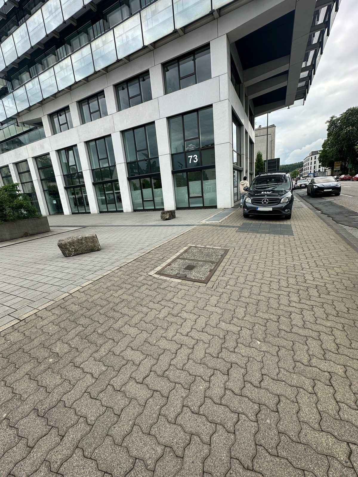 Öffentliches Verwaltungsgebäude